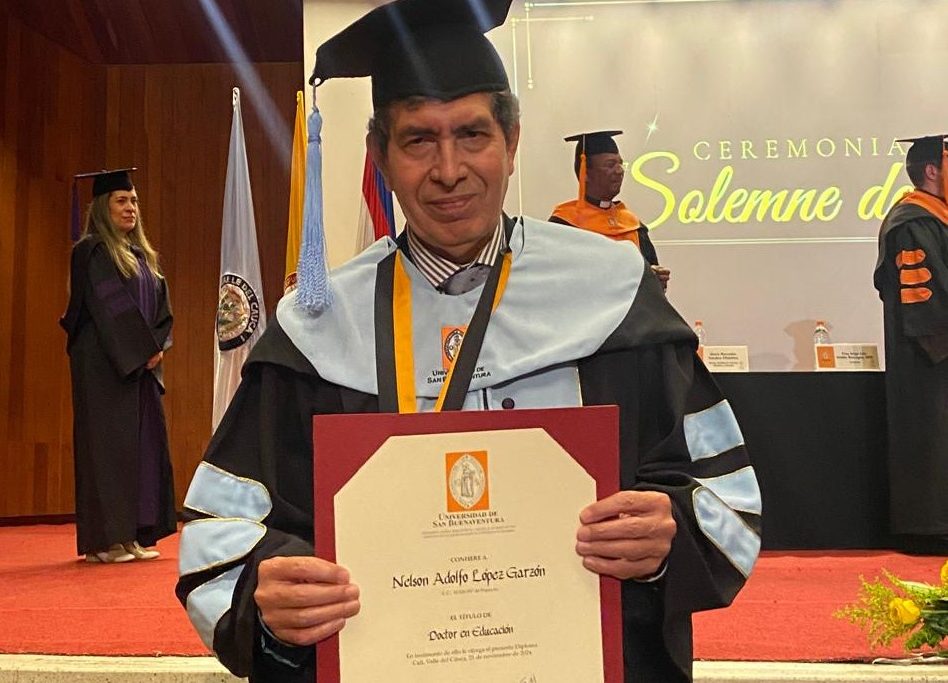 Imagen de profesor Nelson Adolfo López Garzón