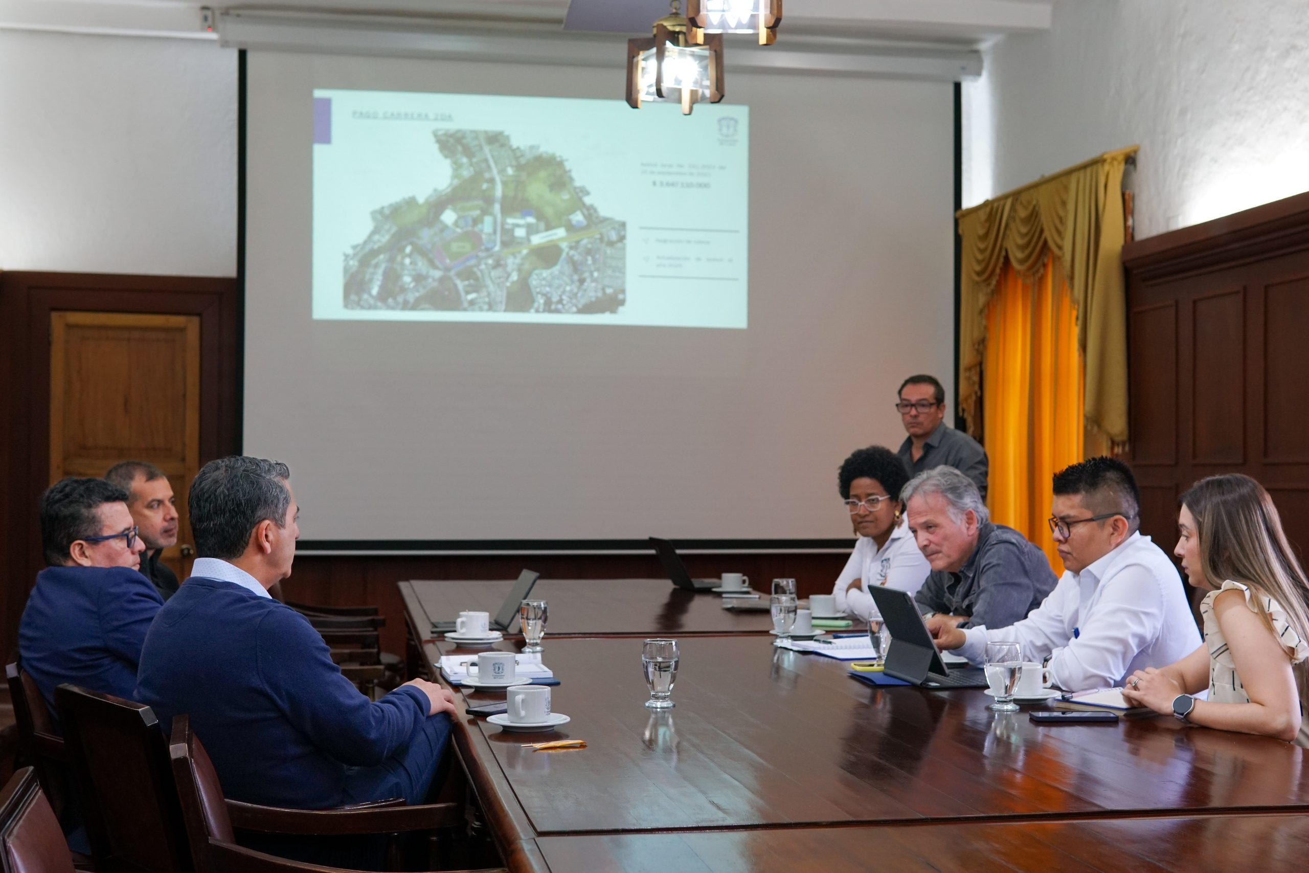 Imagen de El rector, Deibar René Hurtado Herrera, y su equipo Directivo realizan un encuentro interinstitucional con el alcalde de Popayán, Juan Carlos Muñoz Bravo